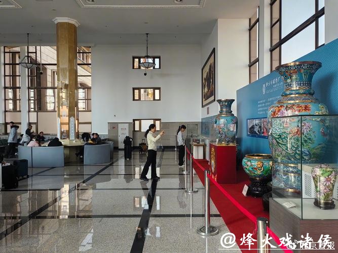 候车厅也是展厅!北京五大火车站邀旅客免费看展览 候车厅也是展厅!北京五大火车站邀旅客免费看展览